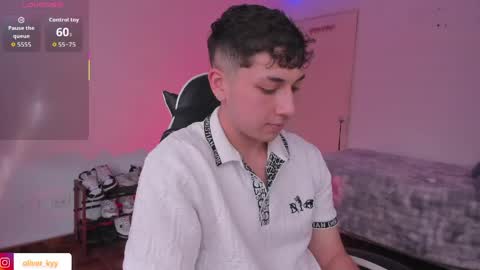 oliveeer online show from March 2026 08:35:02 PM