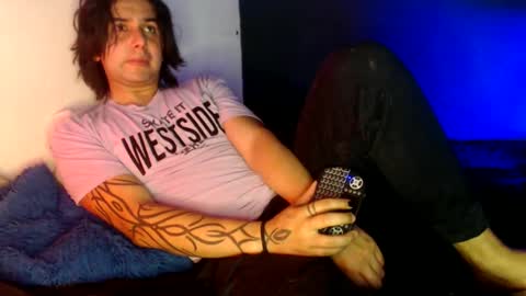 oliver_laid_2023 online show from January 2025 06:03:01 AM