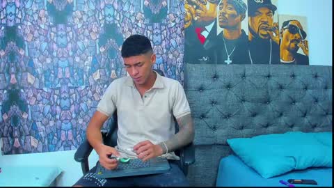 Snapshot of oliver_smith_2 chatting on December 2024 10:03:02 PM oliver_smith_2 online show from December 2024 10:03:02 PM