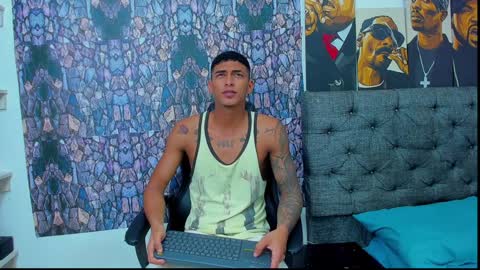 Snapshot of oliver_smith_2 chatting on January 2025 09:03:01 PM oliver_smith_2 online show from January 2025 09:03:01 PM