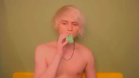 Oliver online show from February 2025 01:44:02 AM