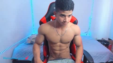 Snapshot of oliver_thompsson chatting on December 2024 08:04:01 PM oliver thompsson online show from December 2024 08:04:01 PM