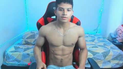 Snapshot of oliver_thompsson chatting on January 2025 05:05:02 PM oliver thompsson online show from January 2025 05:05:02 PM