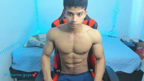 Snapshot of oliver_thompsson chatting on January 2025 02:55:01 PM oliver thompsson online show from January 2025 02:55:01 PM