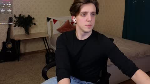 Snapshot of oliver_travis chatting on January 2025 12:22:02 AM Oliver Evans online show from January 2025 12:22:02 AM