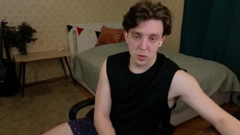 Snapshot of oliver_travis chatting on December 2025 04:40:02 AM Oliver Evans online show from December 2025 04:40:02 AM