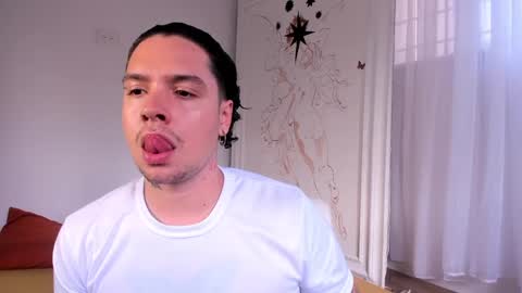 Snapshot of oliver_usher chatting on December 2024 09:26:01 PM Mr Blue Sky online show from December 2024 09:26:01 PM