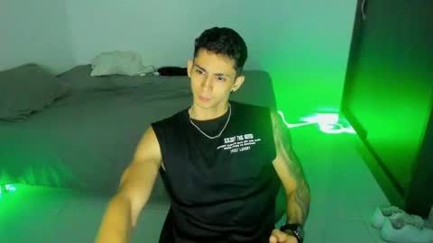 Oliver bennet online show from March 2025 01:27:01 AM