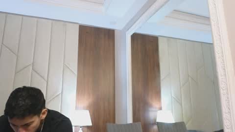 Oliver bennet online show from March 2025 08:31:02 PM