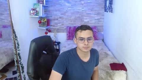 Snapshot of olivercruz_ chatting on December 2025 03:45:02 AM Oliver online show from December 2025 03:45:02 AM