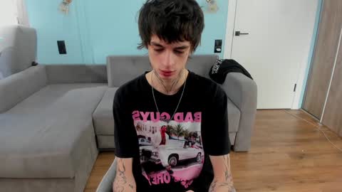 oliverrgroove online show from January 2025 08:25:02 AM