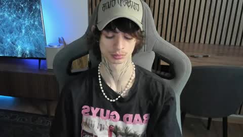 oliverrgroove online show from April 2026 11:17:01 AM