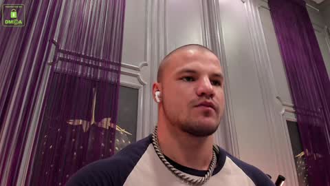 Snapshot of oliversport chatting on December 2024 10:34:02 AM OliverSport online show from December 2024 10:34:02 AM