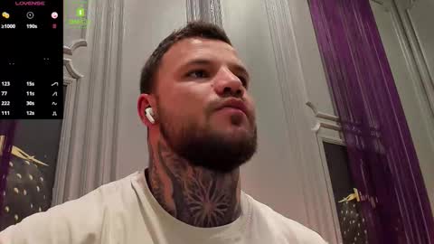 Snapshot of oliversport chatting on October 2025 03:32:01 PM OliverSport online show from October 2025 03:32:01 PM