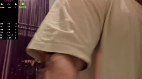 Snapshot of oliversport chatting on December 2025 11:19:01 AM OliverSport online show from December 2025 11:19:01 AM