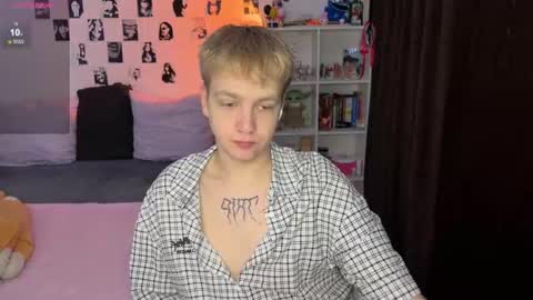 Snapshot of olivertasty chatting on November 2025 08:53:02 AM oliver online show from November 2025 08:53:02 AM