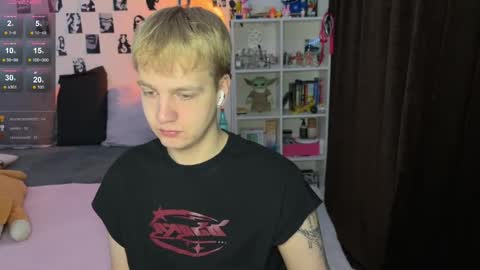 Snapshot of olivertasty chatting on November 2025 01:44:02 PM oliver online show from November 2025 01:44:02 PM