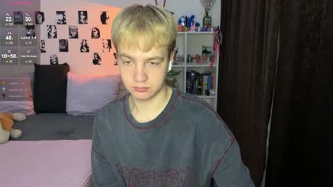 Snapshot of olivertasty chatting on November 2025 01:53:01 AM oliver online show from November 2025 01:53:01 AM