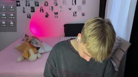 Snapshot of olivertasty chatting on December 2025 12:31:02 PM oliver online show from December 2025 12:31:02 PM