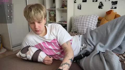 oliver online show from April 2026 09:01:01 AM