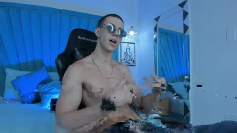 oliverthompson_01 online show from April 2026 02:36:02 AM