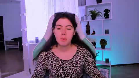 olivia__low online show from May 2026 06:30:01 AM