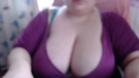 Olivia Gold online show from December 2024 08:23:02 AM
