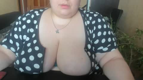 Olivia Gold online show from November 2025 11:21:02 AM