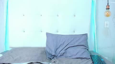  olivia  online show from November 2025 06:53:02 PM