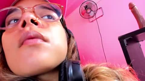 Snapshot of olivia_fox69 chatting on May 2026 03:26:01 AM OLIVIA online show from May 2026 03:26:01 AM