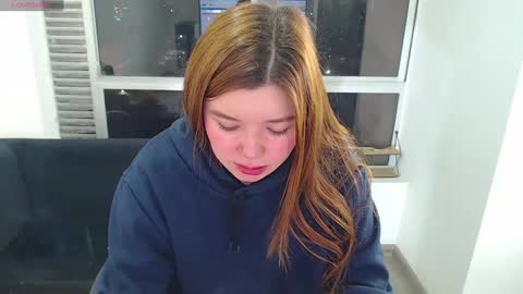 olivia_martine online show from December 2024 05:26:01 AM