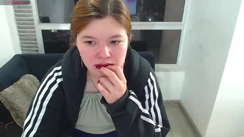 olivia_martine online show from December 2024 08:49:02 AM