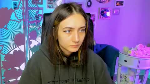 Snapshot of olivia_norton_ chatting on September 2025 12:53:01 PM olivia_norton_ online show from September 2025 12:53:01 PM