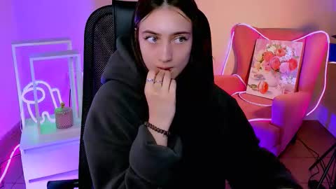 Snapshot of olivia_norton_ chatting on September 2025 12:32:01 PM olivia_norton_ online show from September 2025 12:32:01 PM