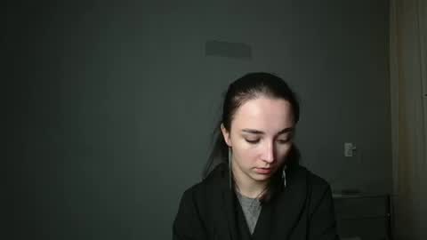 Olivia online show from February 2025 07:21:01 PM