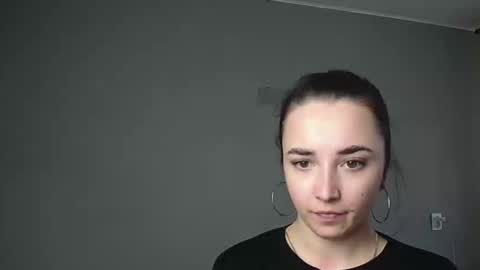 Olivia online show from March 2026 12:19:02 PM