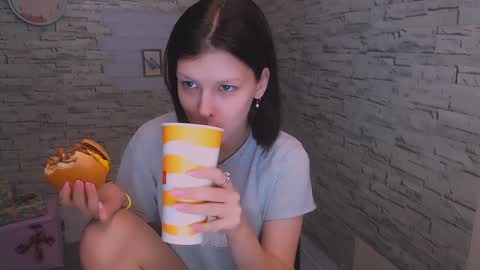 Snapshot of olivia_red_ chatting on December 2024 12:17:01 PM Olivia online show from December 2024 12:17:01 PM