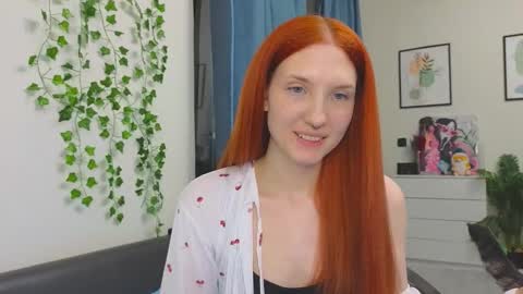  OLIVIA    online show from December 2025 09:44:01 PM