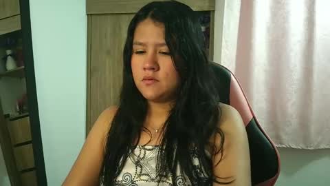 Olivia online show from November 2025 12:49:02 PM