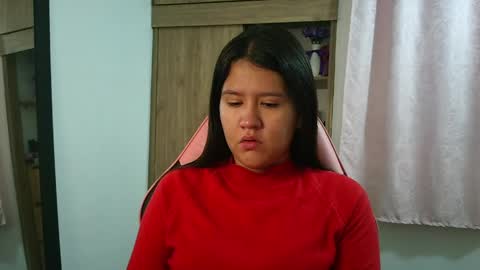 Olivia online show from March 2026 12:05:02 PM