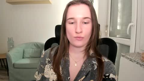 Snapshot of oliviaaa2003 chatting on March 2025 10:42:01 PM Oliwiaa2004 online show from March 2025 10:42:01 PM