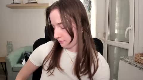 Snapshot of oliviaaa2003 chatting on March 2025 07:37:02 PM Oliwiaa2004 online show from March 2025 07:37:02 PM