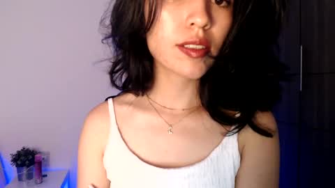 Snapshot of oliviaaa__ chatting on February 2025 09:42:01 PM oliviaaa__ online show from February 2025 09:42:01 PM