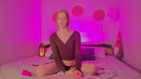 Snapshot of oliviaapink chatting on December 2025 05:20:01 PM oliviaapink online show from December 2025 05:20:01 PM