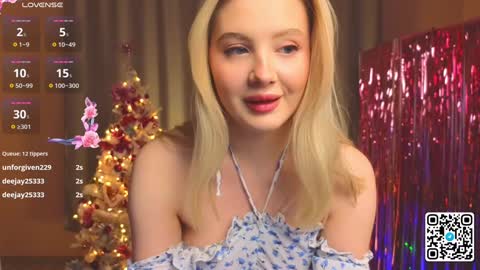 Snapshot of oliviabr0wn chatting on December 2024 02:08:02 AM Olivia online show from December 2024 02:08:02 AM