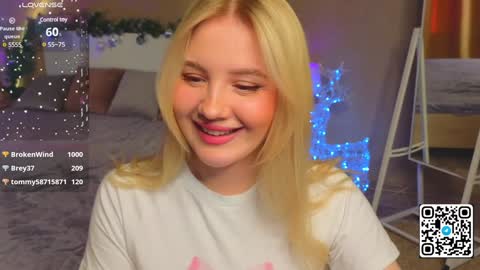 Snapshot of oliviabr0wn chatting on January 2025 05:02:02 AM Olivia online show from January 2025 05:02:02 AM