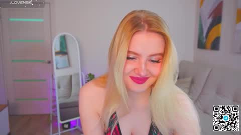 Snapshot of oliviabr0wn chatting on September 2025 02:11:02 AM Olivia online show from September 2025 02:11:02 AM