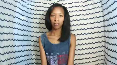 oliviah27 online show from November 2025 08:18:01 AM