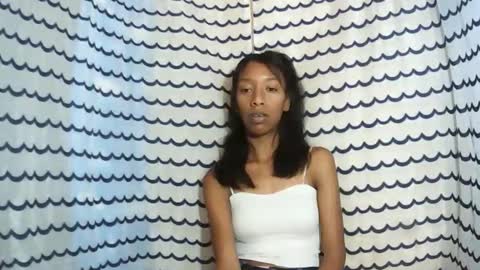 oliviah27 online show from December 2025 08:30:01 AM