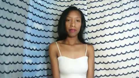 oliviah27 online show from December 2025 01:43:02 AM